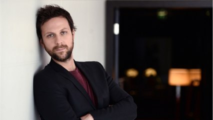 VOICI : Pierre Rochefort se confie sur l'absence de son père Jean lorsqu'il était jeune