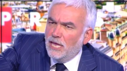 VOICI - Pascal Praud accable Yann Barthès et Quotidien