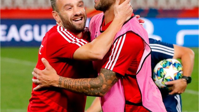 VOICI Mathieu Valbuena fond en larmes au moment d'évoquer sa fille