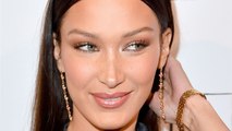 VOICI-PHOTO Bella Hadid topless sous sa chemise en jean, les internautes sont hypnotisés