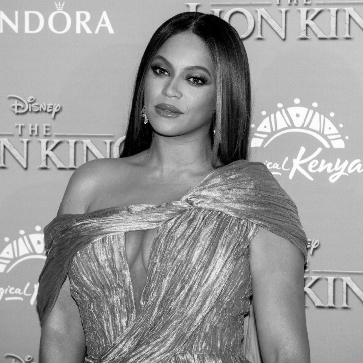 VOICI - Beyoncé Se Livre Sur Les Épreuves Tragiques De Sa Vie Personnelle