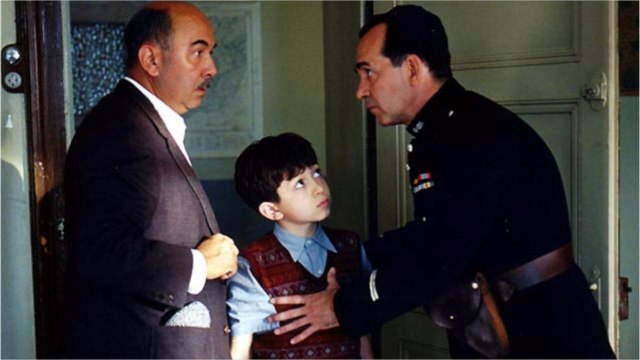 VOICI Jules Sitruk : que devient l'enfant star du film Monsieur Batignole ?