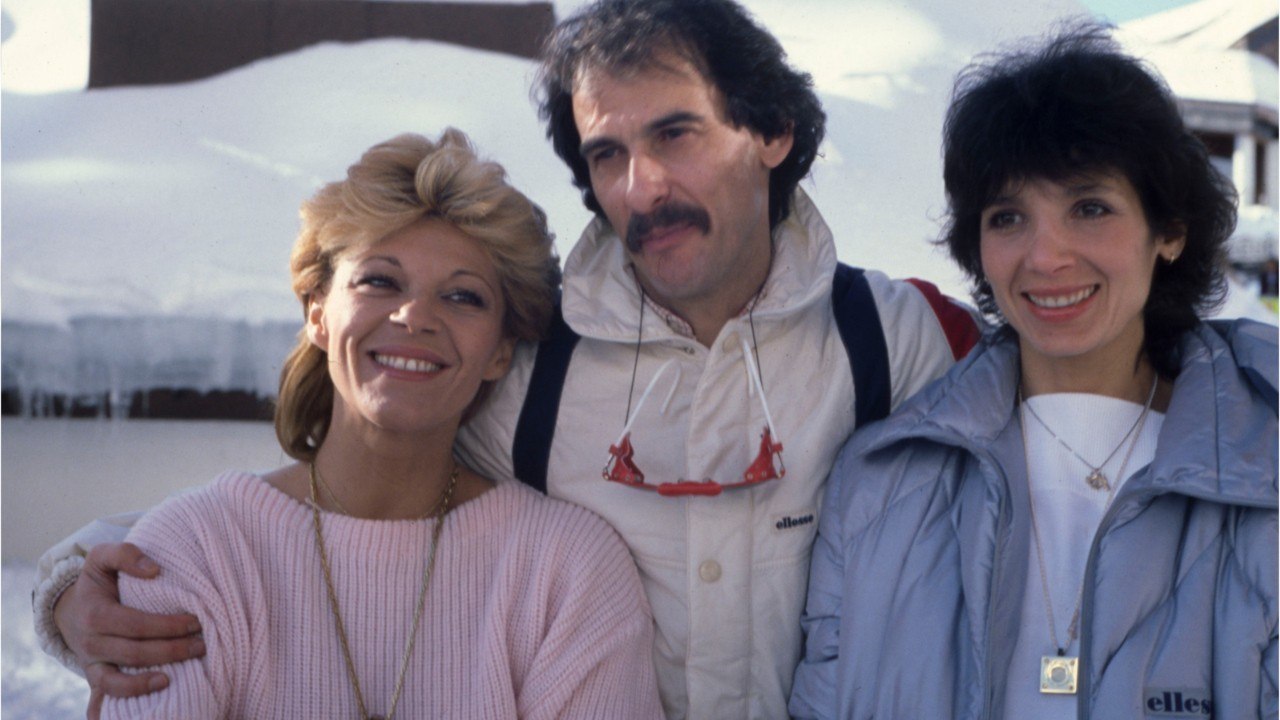 Voici - Stéphanie, l'ex-femme de Michel Fugain, ne va plus sur la tombe de leur fille Laurette