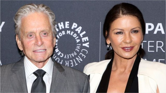 VOICI - Michael Douglas : cette phrase culottée qu'il a dite à Catherine Zeta-Jones pour la draguer