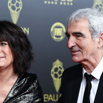 VOICI social Estelle Denis Tacle Raymond Domenech, Et C'est Violent (1)