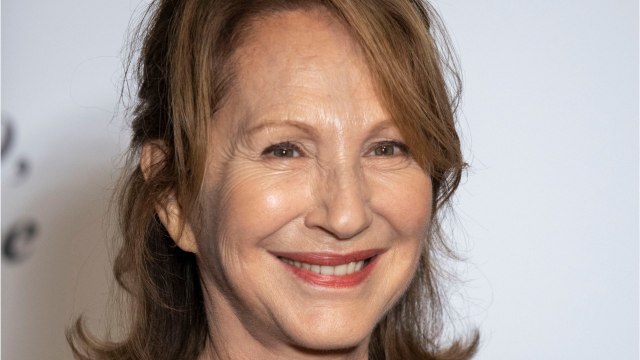 VOICI : Nathalie Baye en colère : ce message émouvant qui l’a bouleversée