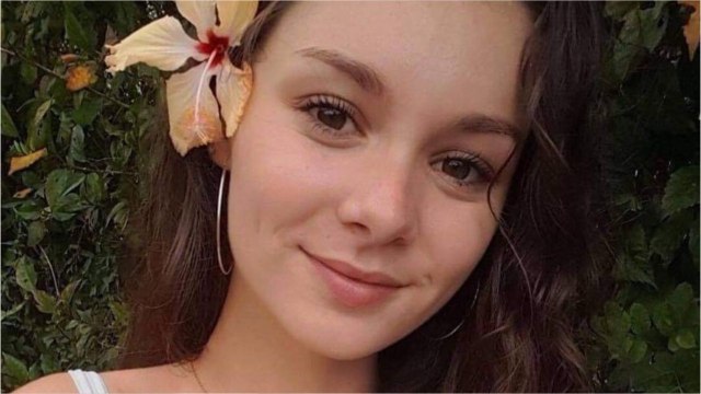 VOICI - Miss France 2021 : qui est Anaïs Roux, miss Rhône-Alpes 2020 ?