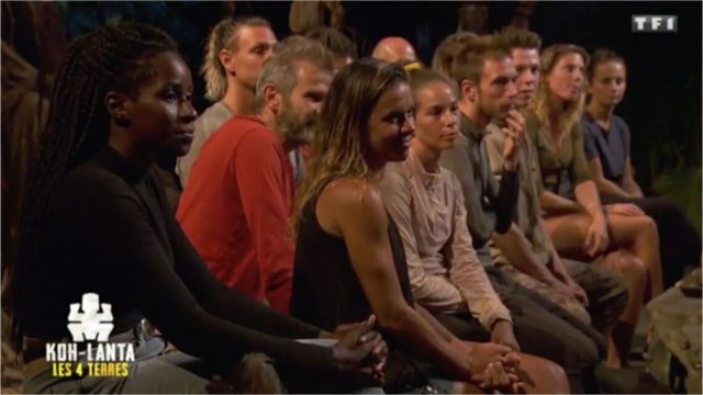 VOICI - Koh-Lanta, les 4 Terres : deux candidats en couple ? Une vidéo sème le doute