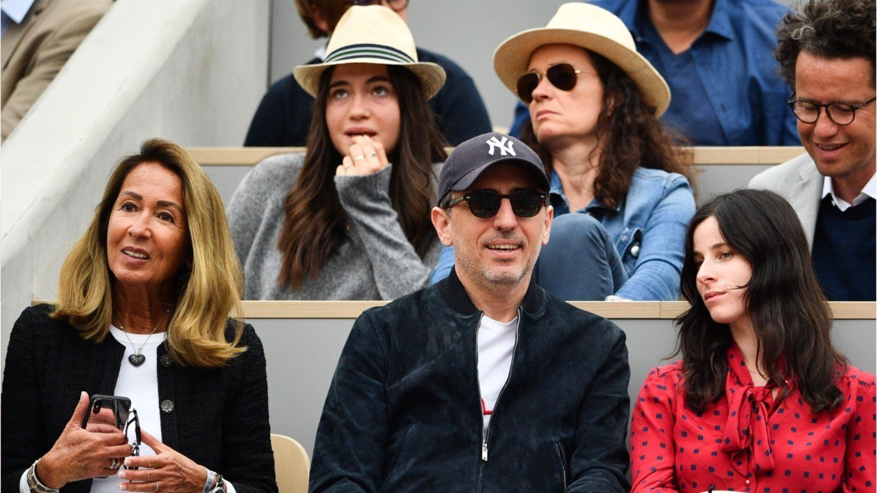 Voici - VIDÉO Gad Elmaleh, Kev Adams Et Phillipe Lellouche : Le Trio Joue Un Sketch Hilarant Sur Instagram (1)