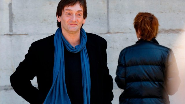 Voici - Pierre Palmade : ces moqueries sur son mariage avec Véronique Sanson qu'il n'a pas digérées (1)