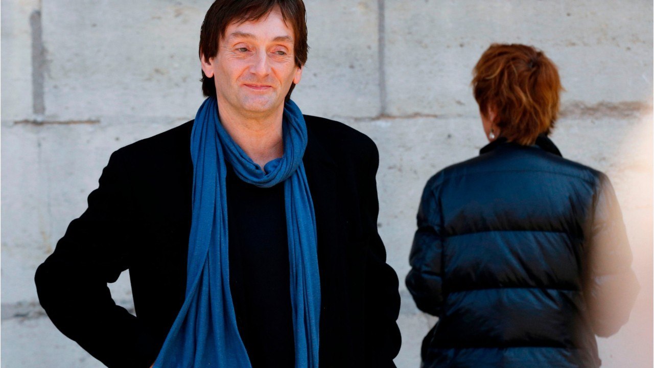 Voici - Pierre Palmade : ces moqueries sur son mariage avec Véronique Sanson qu'il n'a pas digérées (1)