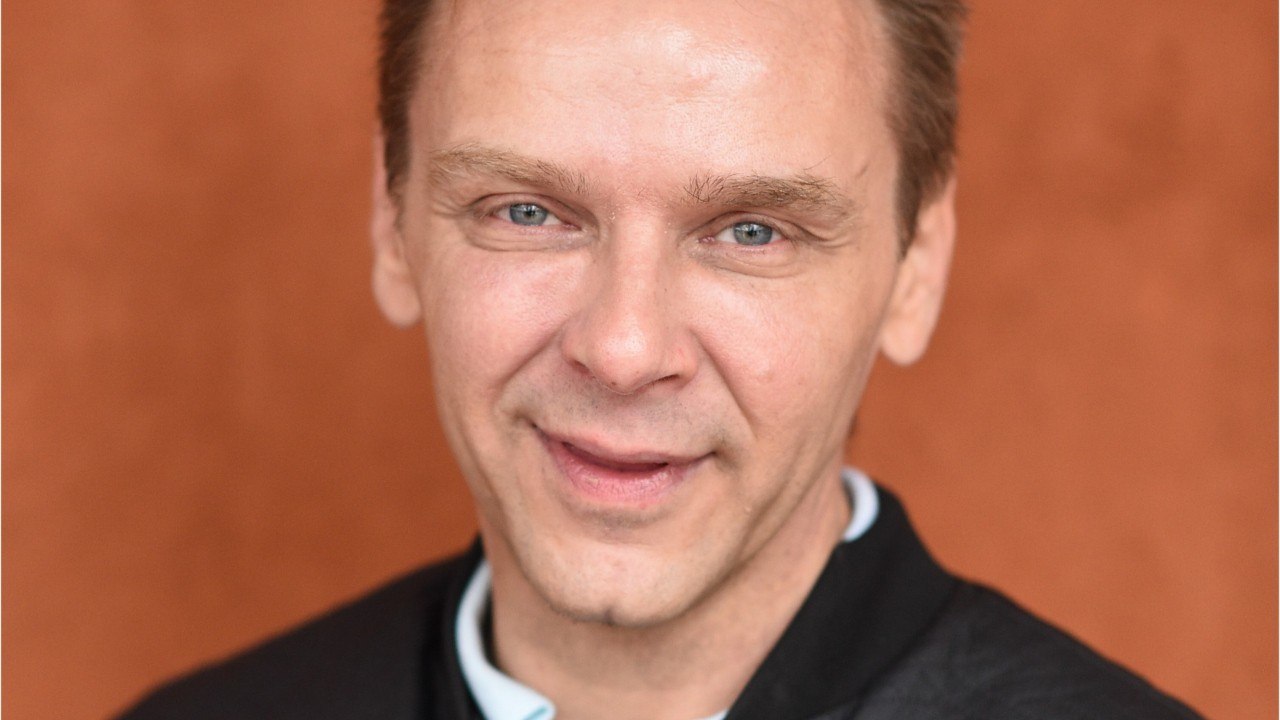 Voici - Fort Boyard : Jeanfi Janssens blessé, il a laissé une partie de lui sur le tournage