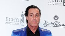VOICI - Coronavirus : Till Lindemann, le chanteur de Rammstein est placé en soins intensifs