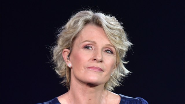 VOICI - Sophie Davant : pourquoi l'animatrice a été bouleversée par la mort de Gisèle Halimi