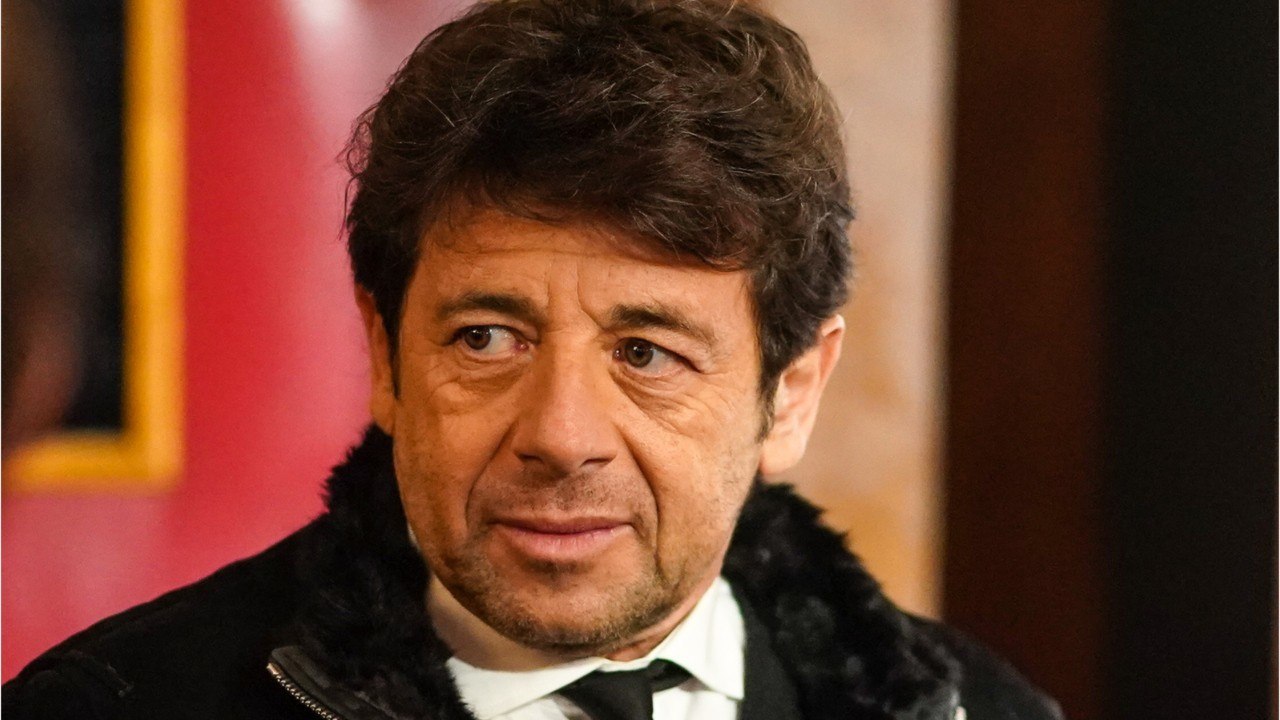 VOICI Patrick Bruel blessé sur le show des Enfoirés, il reçoit le soutien de Laeticia Hallyday