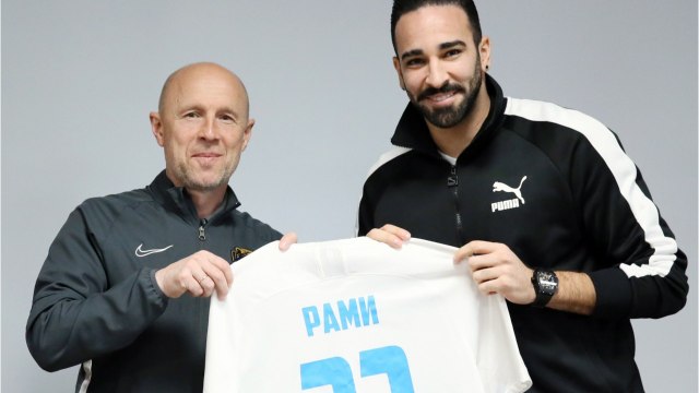 Voici - Adil Rami explique pourquoi il a été « obligé de mener une double vie entre Pamela Anderson et Sidonie Biémont