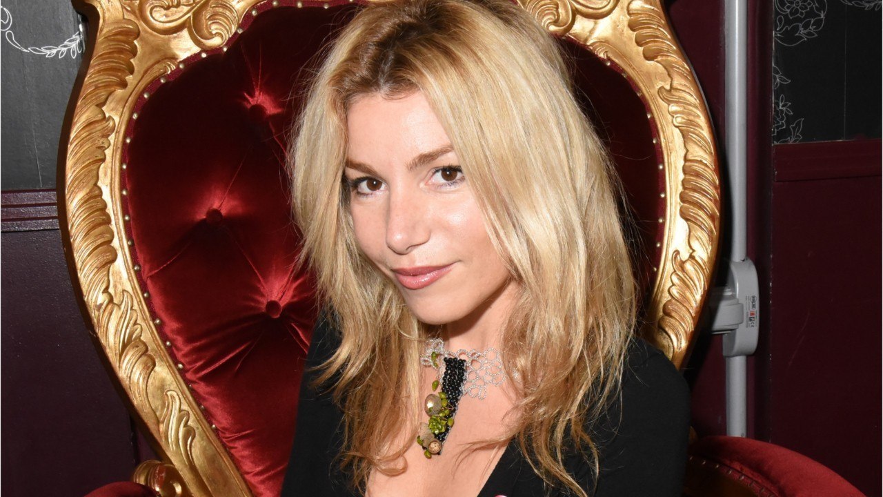 VOICI Lola Marois tombe le haut à la piscine : ses fans en prennent plein les yeux