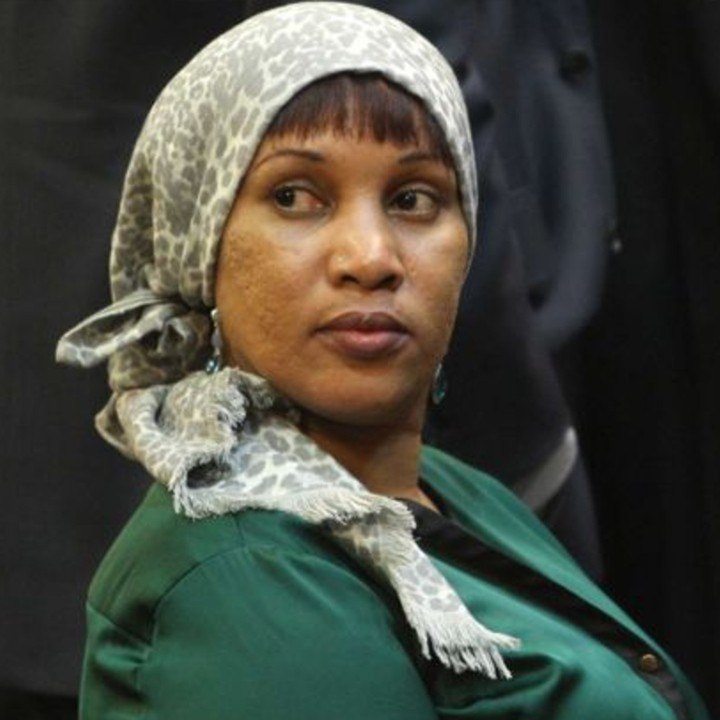 VOICI -SOCIAL Nafissatou Diallo sort du silence : ce grand projet qui va faire trembler Dominique Strauss-Kahn (1)