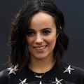 VOICI SOCIAl Alizée Partage Un Cliché De Maggy Qui S'inquiète Pour Sa Marraine Mobilisée Contre Le COVID-19 (1)