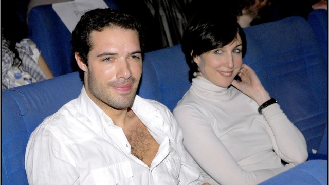 VOICI - Elsa Zylberstein revient sur son premier-rendez vous très gênant avec Nicolas Bedos