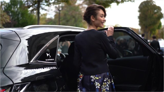 VOICI- PHOTO Olga Kurylenko testée positive au Coronavirus : Milla Jovovich la réconforte