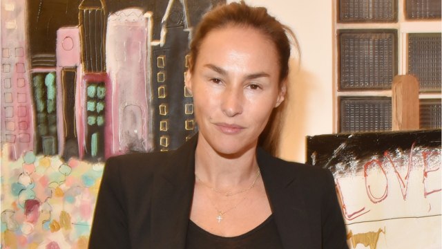 VOICI - Demain nous appartient : Vanessa Demouy séduit les internautes en posant dans son lit au naturel