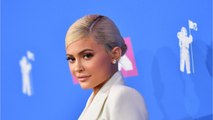 Voici - PHOTOS Kylie Jenner : le corps huilé en bikini très échancré, elle rend jalouse sa soeur Khloé