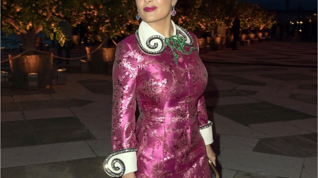 VOICI Salma Hayek : ce nouveau projet complètement farfelu sur les seins qu'elle prépare