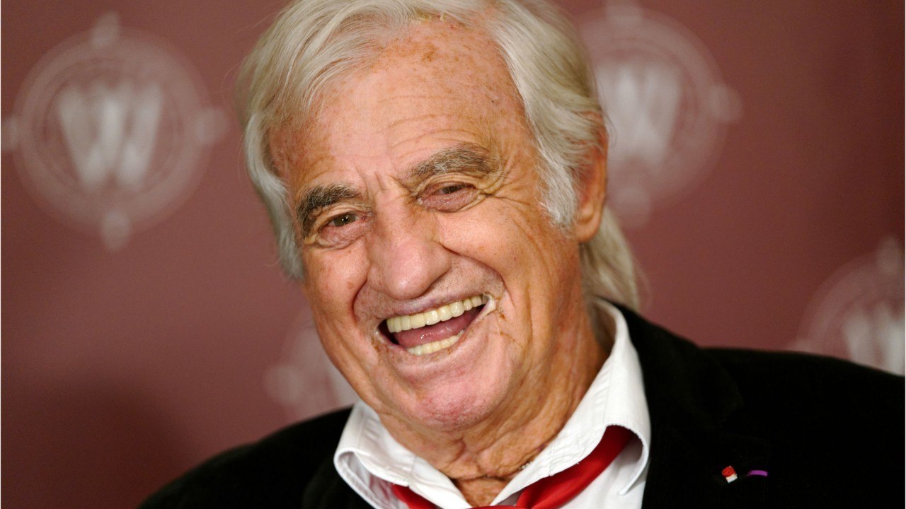 VOICI-PHOTO Jean Dujardin et Jean-Paul Belmondo, souriants et complices : ce cliché qui rassure sur son état de santé