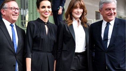 Voici - PHOTO Carla Bruni célèbre l’amitié avec plusieurs souvenirs ravissants