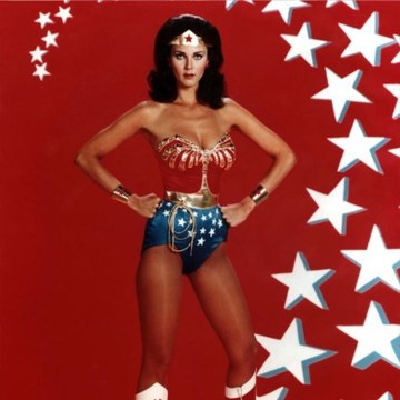 VOICI - ANNIV LYNDA CARTER