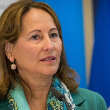 VOICI SOCIAL - Ségolène Royal : Le Drame Qu’elle a Vécu Le Jour Où Elle a Appris Qu’elle Allait Être Grand-mère (1)