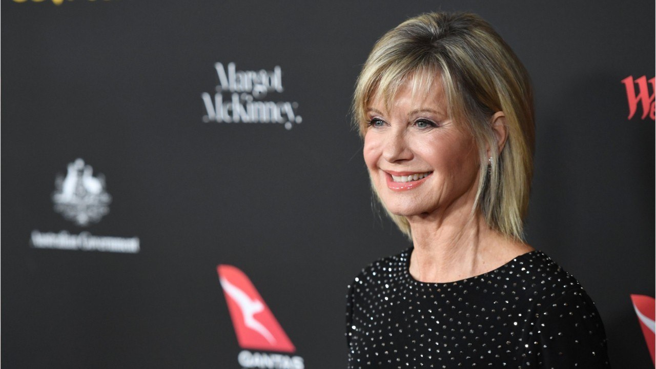 VOICI : Olivia Newton-John atteinte d'un cancer de stade 4, la star de Grease donne de ses nouvelles