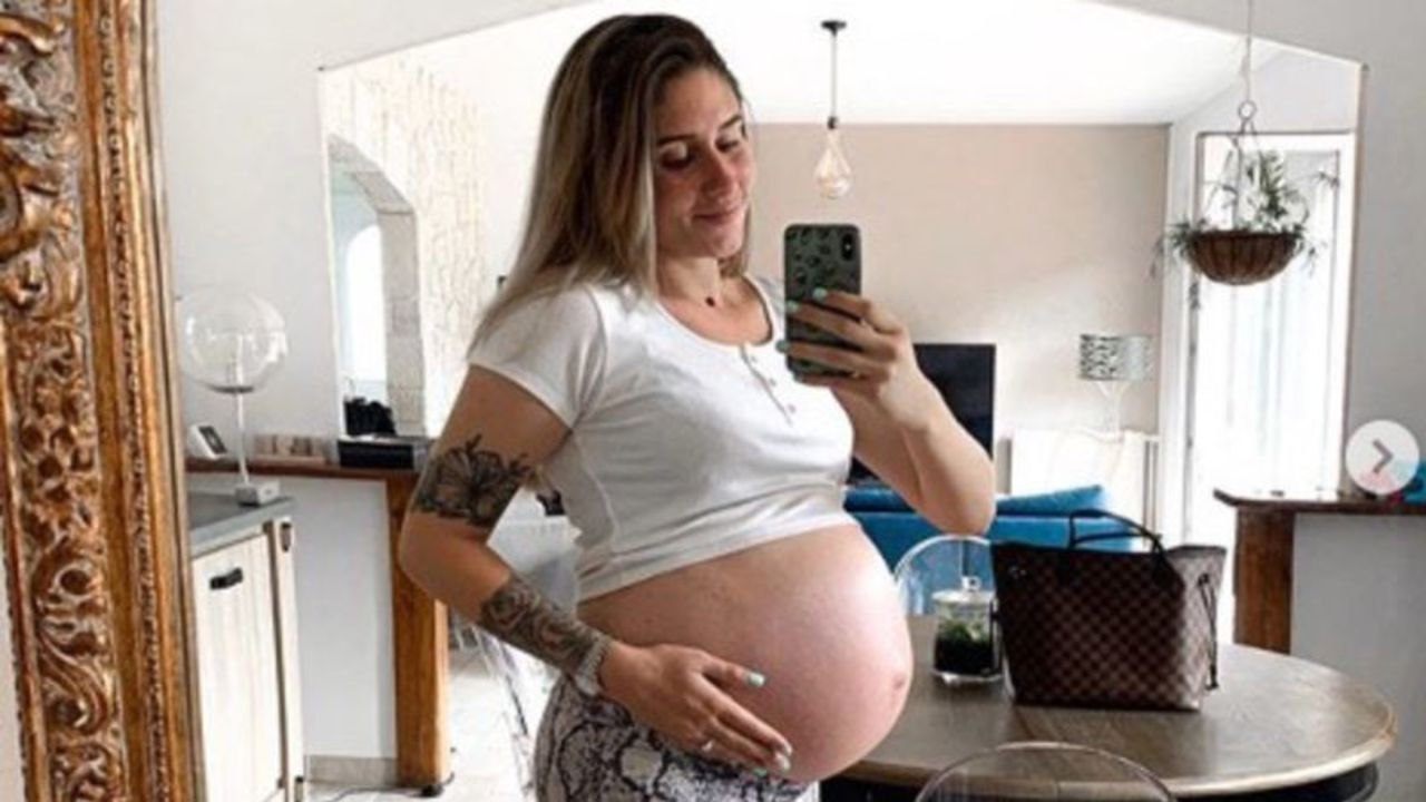 VOICI Jesta (Koh-Lanta) maman : découvrez les premières photos de son bébé