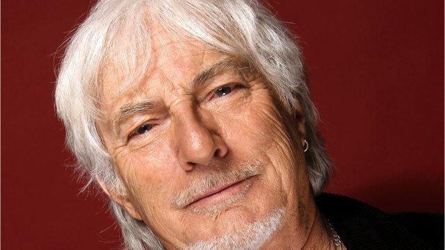 VOICI SOCIAL: Hugues Aufray polygame assumé : qui sont ses deux compagnes, Hélène et Muriel ? (1)