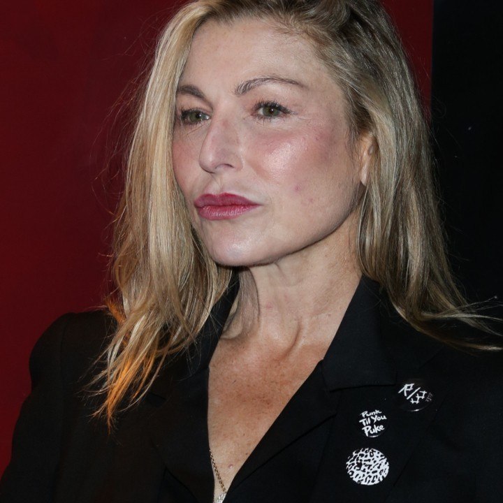 VOICI SOCIAL - Michael Jackson : Son Ex-petite-amie « convaincue Qu’il Était Pédophile " (1)