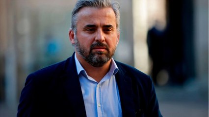 VOICI Alexis Corbière scandalise les internautes avec son message sur l'attentat de Charlie-Hebdo