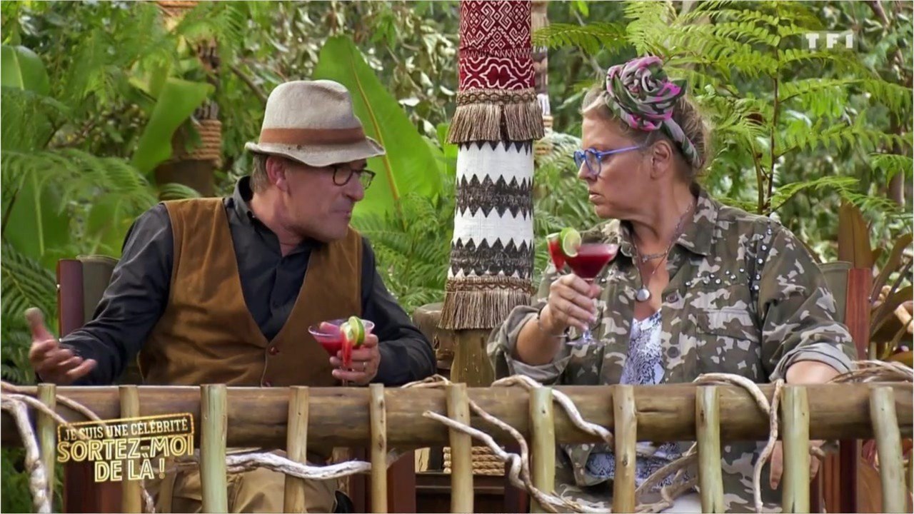 VOICI - Je suis une célébrité, sortez-moi de là : Christophe Dechavanne et Laurence Boccolini agacent les internautes