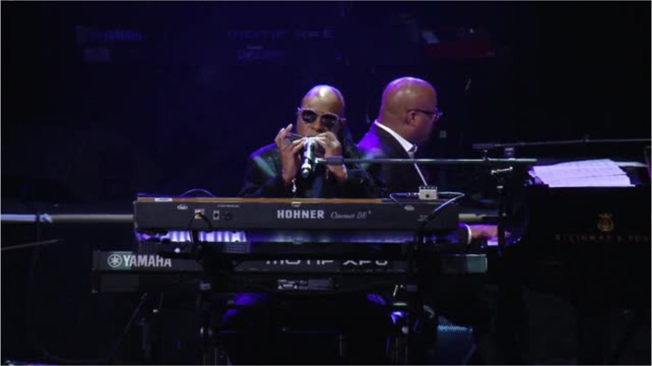 VIDEO - Stevie Wonder gravement malade ? Le chanteur répond