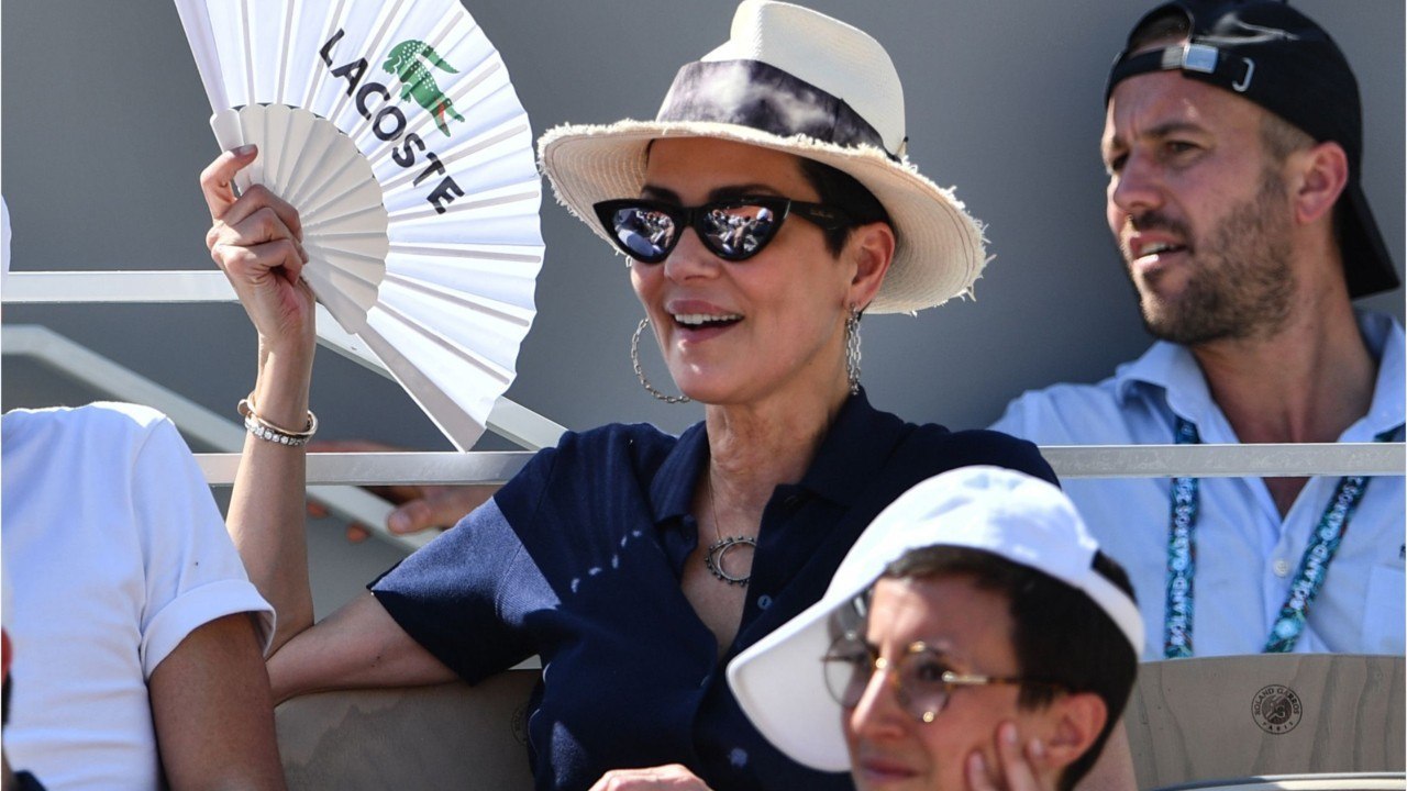 VOICI PHOTO Cristina Cordula à Roland-Garros avec son fils Enzo, elle donne des conseils mode