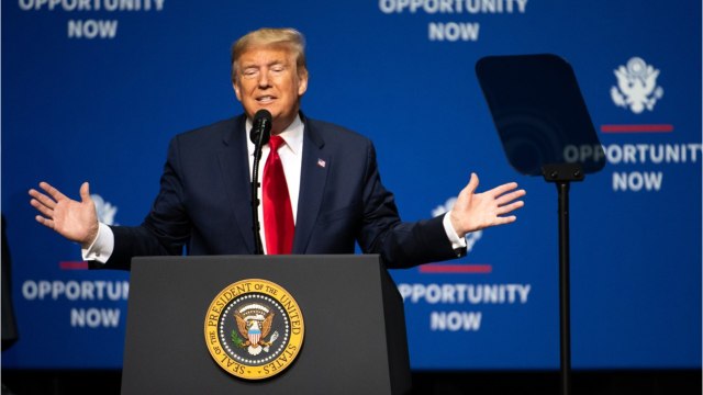 VOICI Donald Trump : son épouse Melania esquive une nouvelle fois l’un de ses baisers