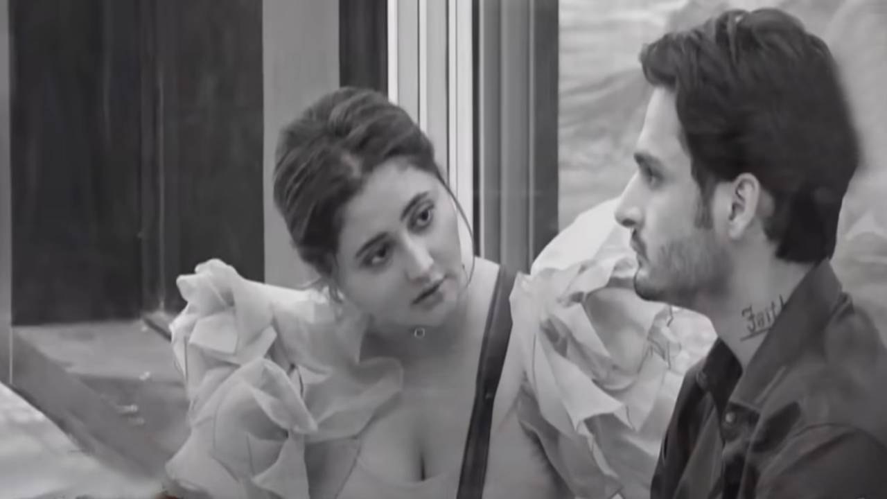 Bigg Boss 15: Umar Riaz और Rashami Desai हुए Tejasswi Prakash और Karan Kundra के खिलाफ | FilmiBeat