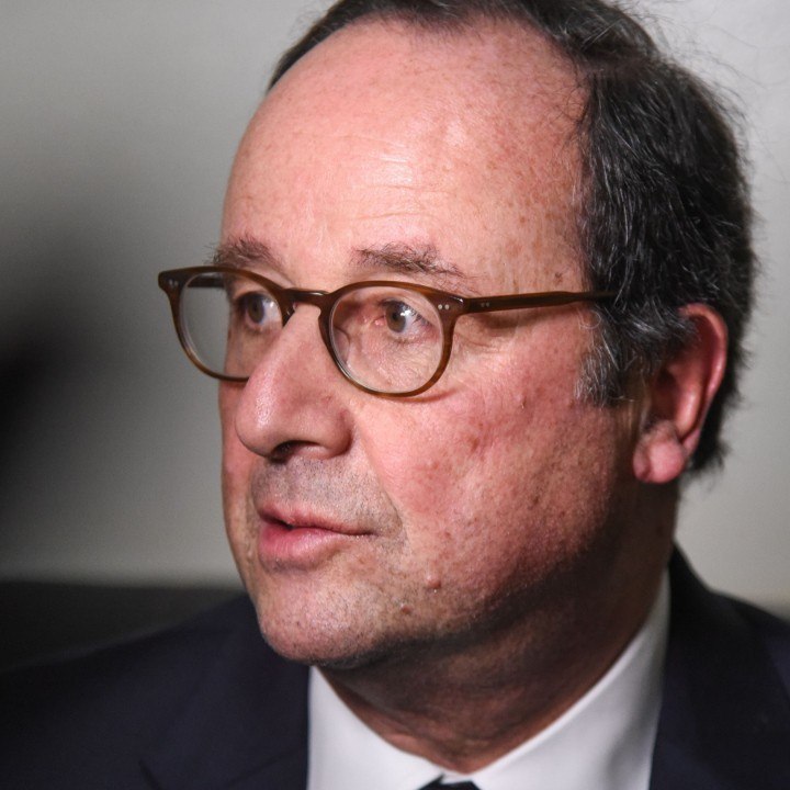 VOICI social - François Hollande, Eagles of Death Metal, Jean Dujardin… Ils Rendent Hommage Aux Victimes Des Attentats Du 13 Novembre (1)