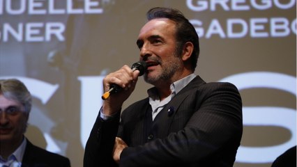 Voici - Un homme à la hauteur (M6) : comment Jean Dujardin a été rétréci de 40 centimètres