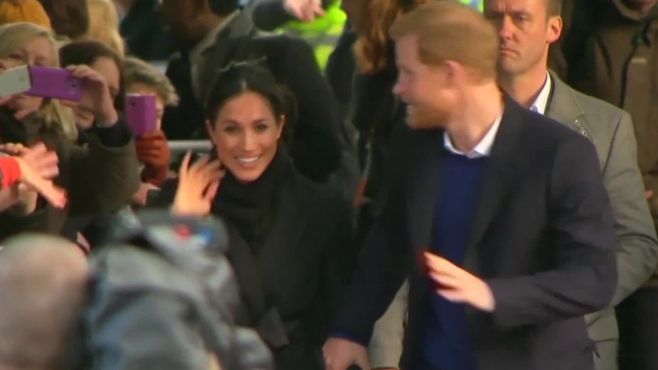 VOICI - Meghan Markle : ce cadeau très spécial que va lui offrir le prince Harry pour la naissance de leur bébé