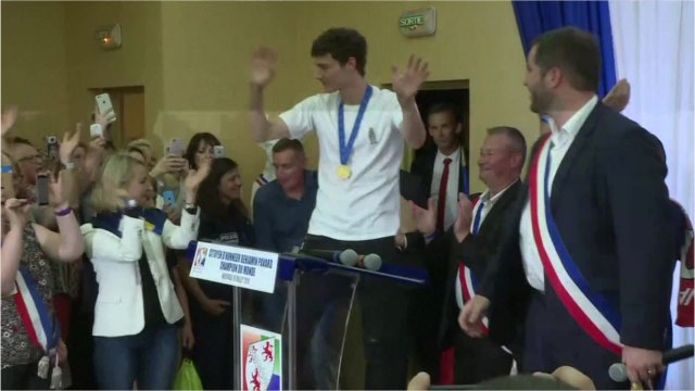 Voici - Benjamin Pavard célibataire : ce qui ne lui a PAS DU TOUT plu dans sa relation avec Rachel Legrain-Trapani