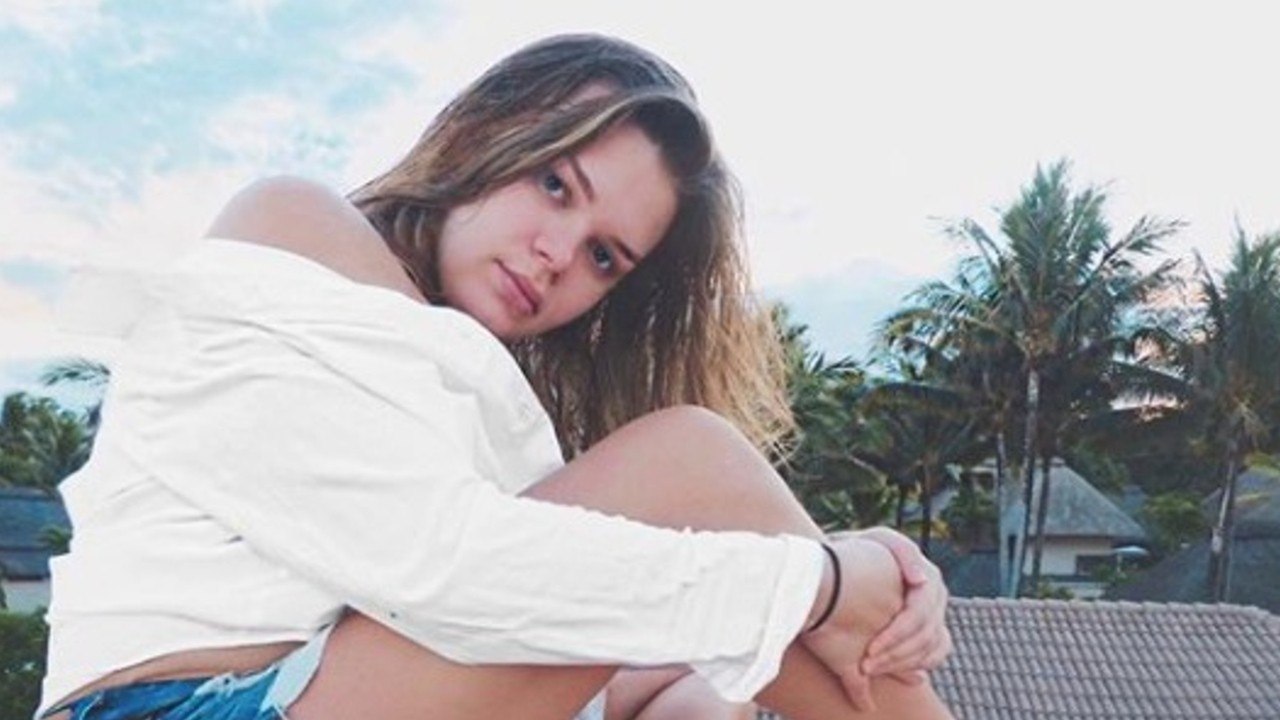 VOICI - Camille Gottlieb sublime en maillot de bain : les internautes sont conquis
