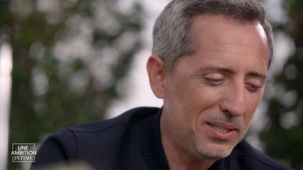 VOICI - "J'étais nerveux, j'avais peur", Gad Elmaleh raconte sa première fois