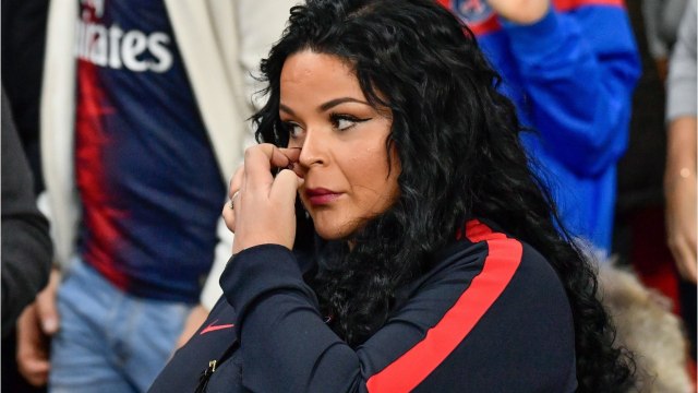 VOICI - Sarah Fraisou en pleurs : elle ne supporte plus les violentes critiques sur son couple