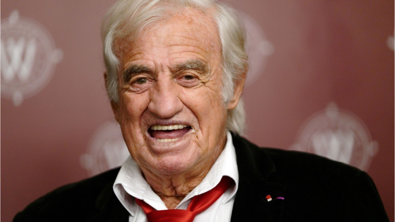 VOICI-Jean-Paul Belmondo fait une rare apparition pour souhaiter l’anniversaire d’un célèbre DJ